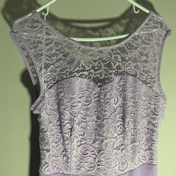Elegant Lavender Lace Formal Dress - Picture 4 of 6